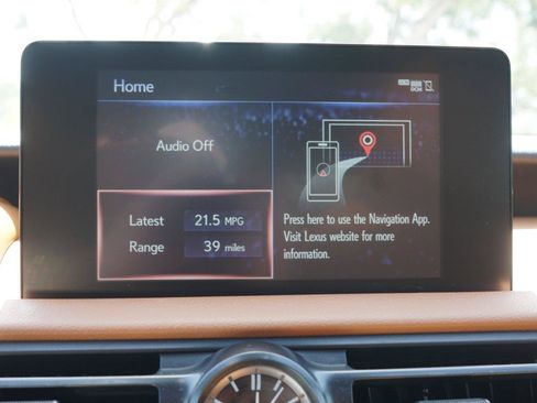 Used 2025 Lexus IS 300 w/ Premium Package RWD image 13