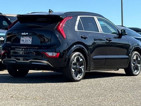 Certified 2024 Kia Niro Wind FWD image 5