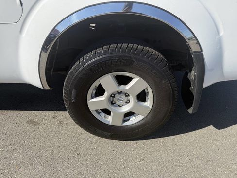 Used 2008 Nissan Frontier SE w/ SE Value Truck Pkg image 16