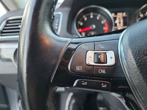 Used 2016 Volkswagen Passat 1.8T SE image 7