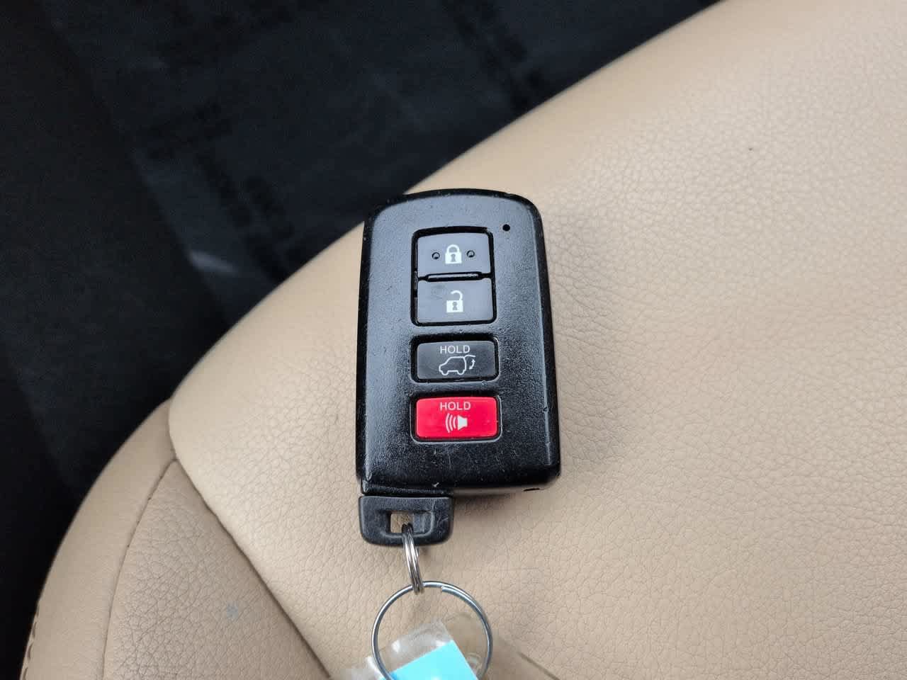 Used 2014 Toyota RAV4 Limited w/ Technology Package FWD image 28
