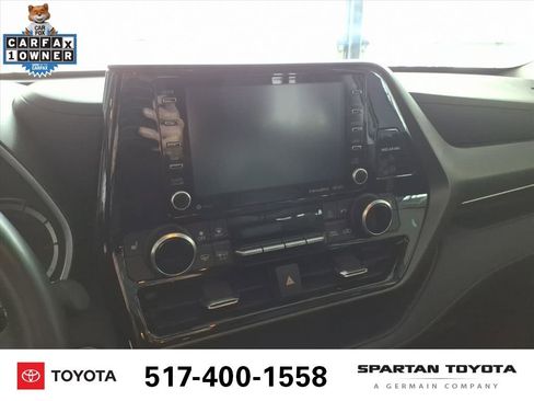 Used 2022 Toyota Highlander XLE image 19