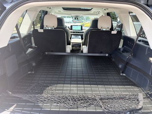 Used 2025 Lincoln Aviator Reserve w/ Luxury Package RWD image 31
