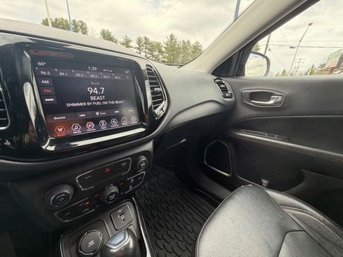Used 2020 Jeep Compass Limited AWD/4WD image 24