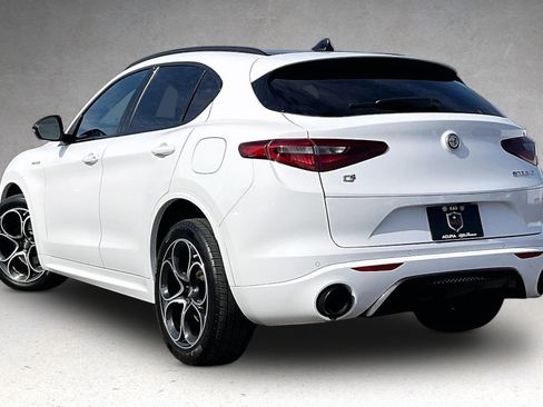Used 2023 Alfa Romeo Stelvio Veloce AWD/4WD image 33