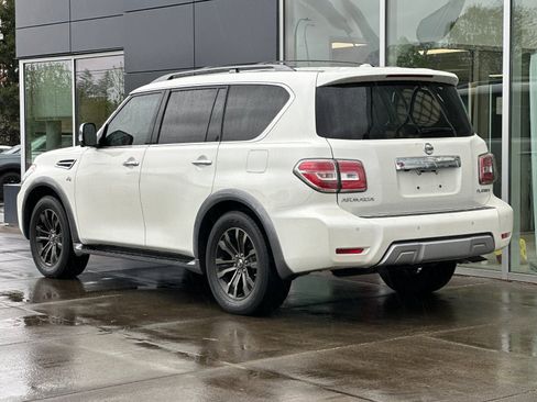 Used 2017 Nissan Armada Platinum w/ Captain Seat Package AWD/4WD image 5