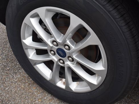 Used 2021 Ford Escape SE w/ Convenience Package FWD image 12