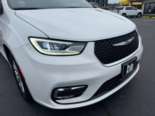 Used 2026 Chrysler Pacifica Select FWD image 48
