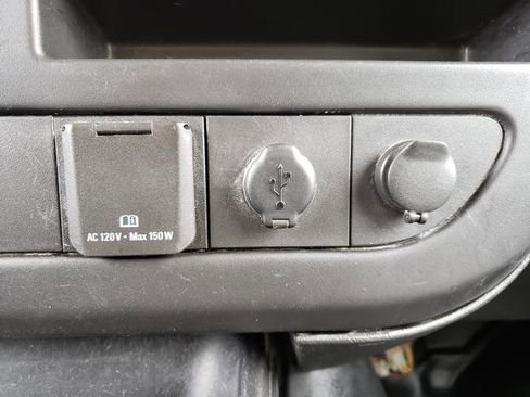 Used 2015 Chevrolet Express 2500 image 22