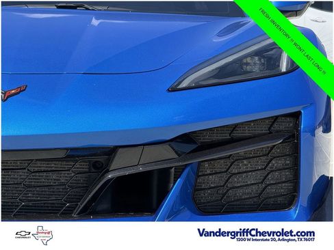 Used 2025 Chevrolet Corvette Z06 RWD image 8