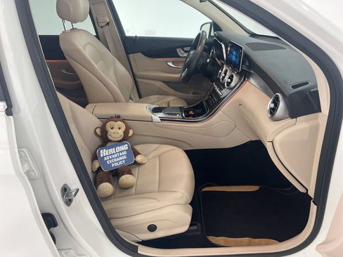 Used 2022 Mercedes-Benz GLC 300 image 25