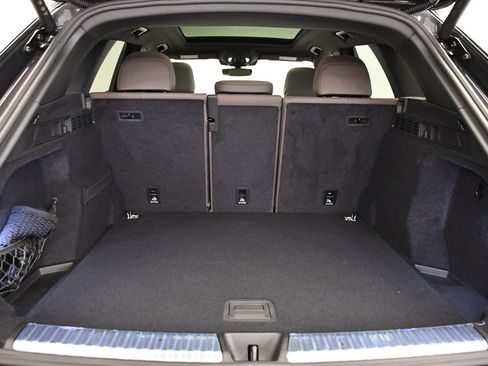 Certified 2025 Audi Q5 Premium w/ Convenience Package image 53