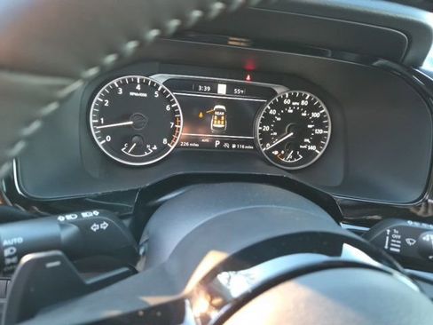 Used 2025 Nissan Pathfinder SL w/ SL Premium Package image 23