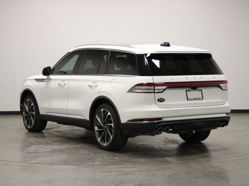 Used 2025 Lincoln Aviator Reserve w/ Equipment Group 201A AWD/4WD image 6