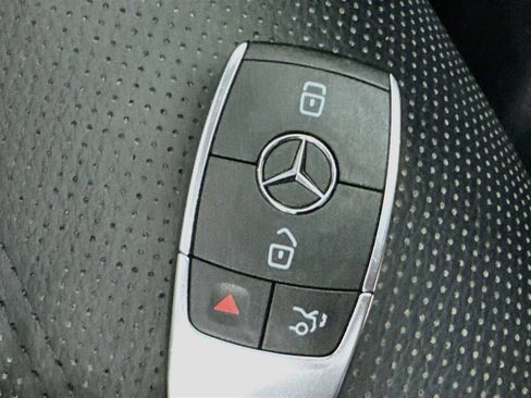 Used 2024 Mercedes-Benz GLE 350 4MATIC image 37