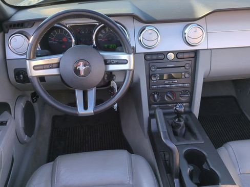 Used 2005 Ford Mustang GT image 16