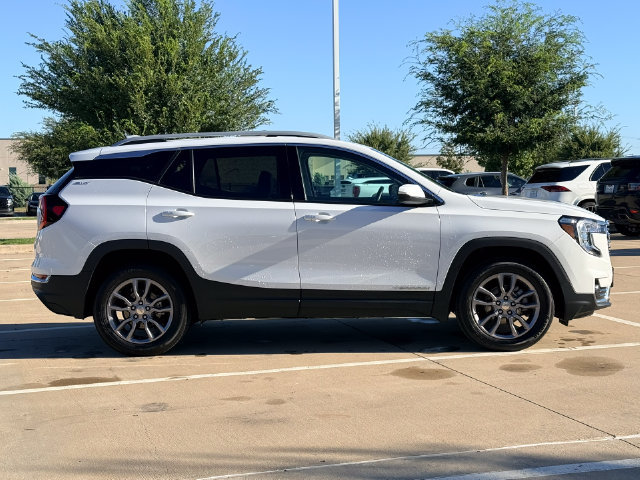 Used 2023 GMC Terrain SLT AWD/4WD image 18
