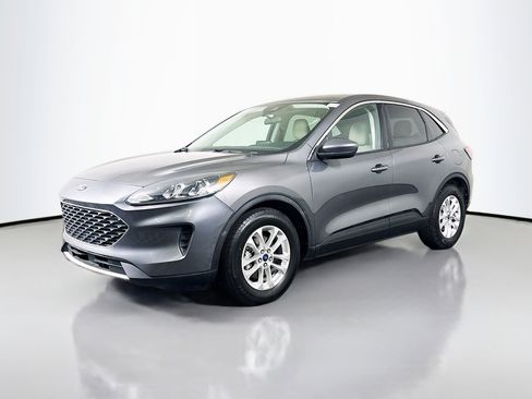 Used 2021 Ford Escape SE w/ Cold Weather Package image 4