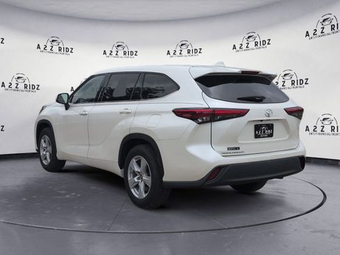 Used 2020 Toyota Highlander L FWD image 4