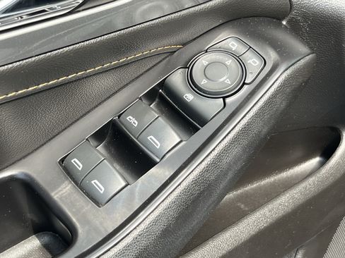 Used 2019 Chevrolet Traverse LT w/ LT Premium Package AWD/4WD image 24
