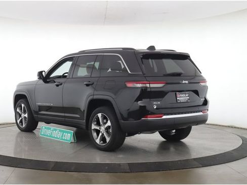 Used 2023 Jeep Grand Cherokee Limited AWD/4WD image 8