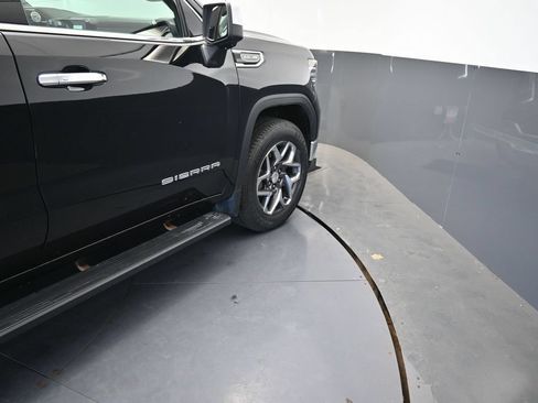 Used 2022 GMC Sierra 1500 SLT w/ SLT Convenience Package AWD/4WD image 25