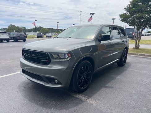 Used 2019 Dodge Durango SXT RWD image 4