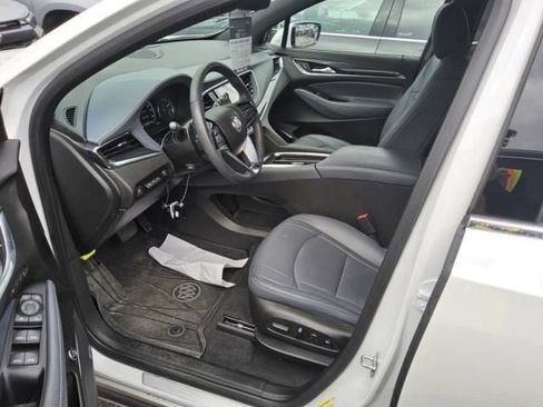 Used 2024 Buick Enclave Premium image 7