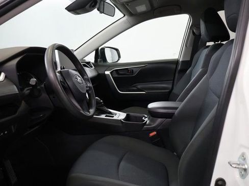Used 2023 Toyota RAV4 LE AWD/4WD image 11