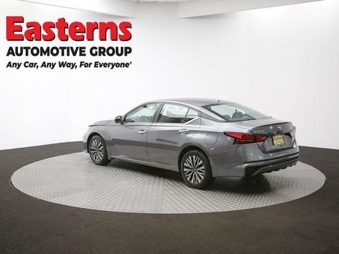 Used 2024 Nissan Altima 2.5 SV image 62