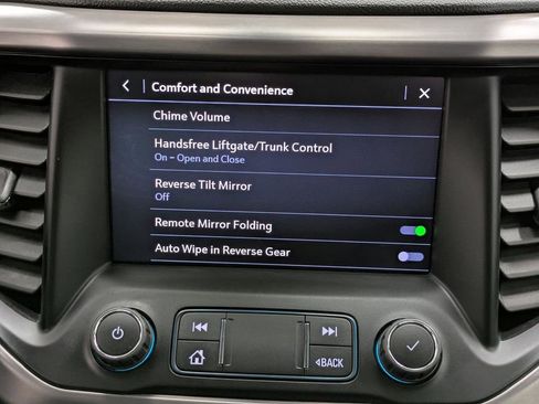 Used 2023 GMC Acadia AT4 w/ Technology Package AWD/4WD image 12