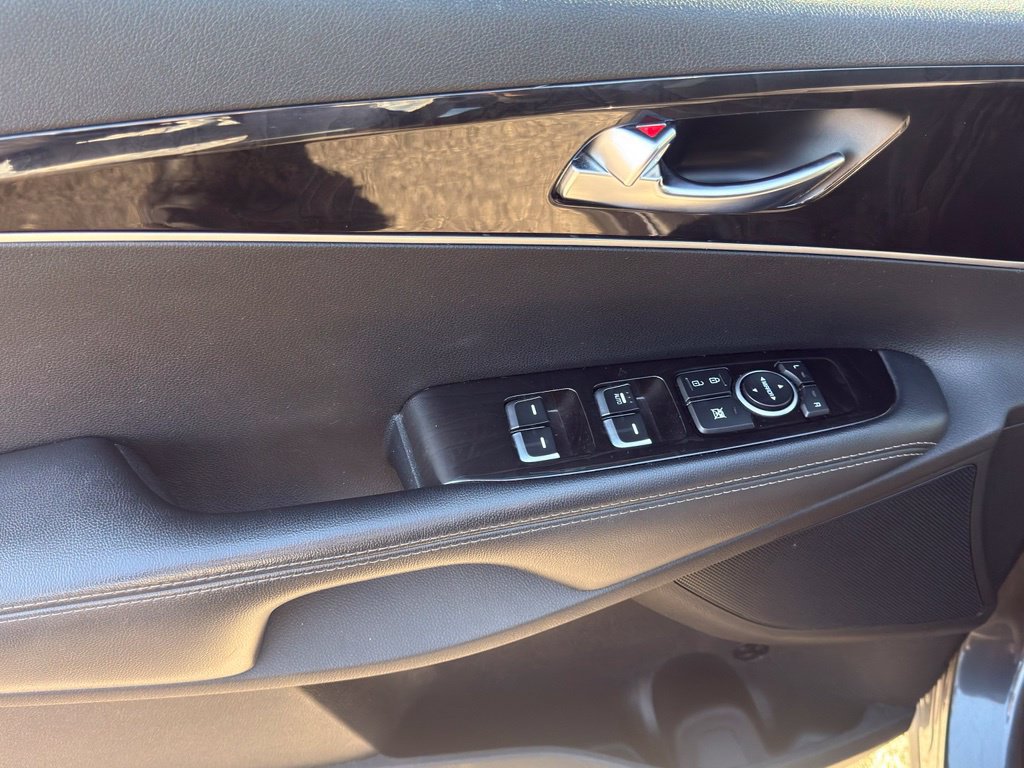 Used 2017 Kia Sorento AWD w/ LX Convenience Package image 17