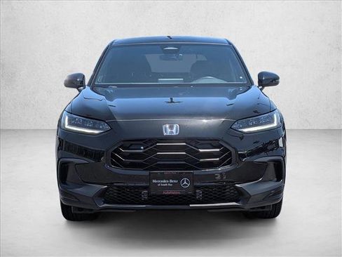 Used 2023 Honda HR-V Sport image 2