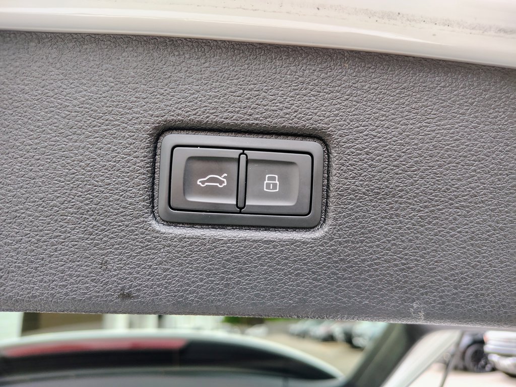Used 2025 Audi Q7 3.0T Premium Plus AWD/4WD image 16