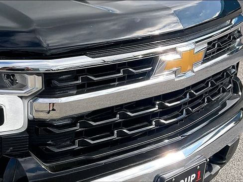 Used 2023 Chevrolet Silverado 1500 LT image 32