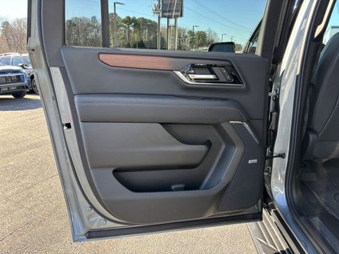 New 2026 GMC Yukon XL Denali image 33