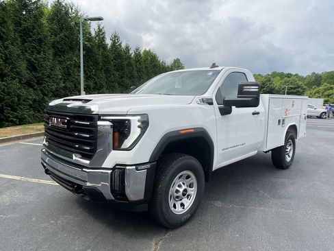 New 2024 GMC Sierra 3500 Pro w/ Convenience Package image 3