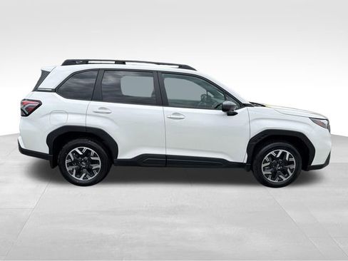 Certified 2026 Subaru Forester Premium w/ Base/Premium Package AWD/4WD image 8