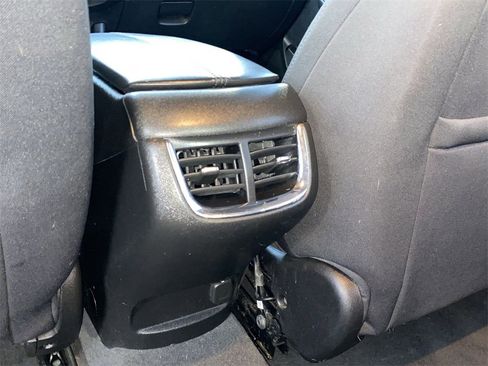 Used 2023 Chevrolet Malibu LT image 35