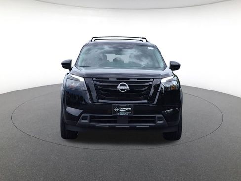 Used 2024 Nissan Pathfinder SV w/ Lighting Package (N92) AWD/4WD image 2
