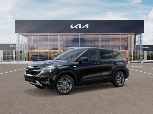 Certified 2026 Kia Seltos LX FWD image 8