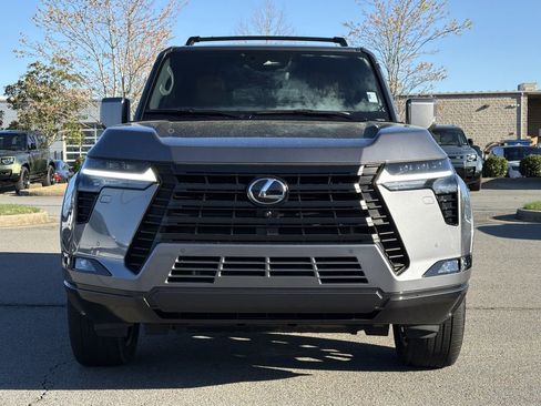 Used 2024 Lexus GX 550 w/ Accessory Package (Z1) AWD/4WD image 8