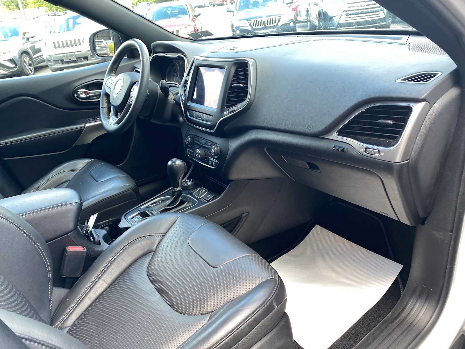 Used 2021 Jeep Cherokee Latitude Lux 80th Anniv w/ Quick Order Package 26U 80TH AWD/4WD image 25