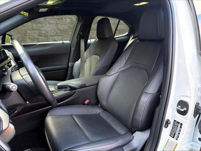 Used 2025 Lexus UX 300h AWD w/ Accessory Package (Z1) image 23
