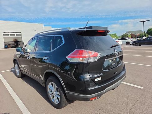 Used 2016 Nissan Rogue SV AWD/4WD image 4