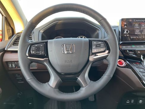 Certified 2026 Honda Odyssey Elite image 17