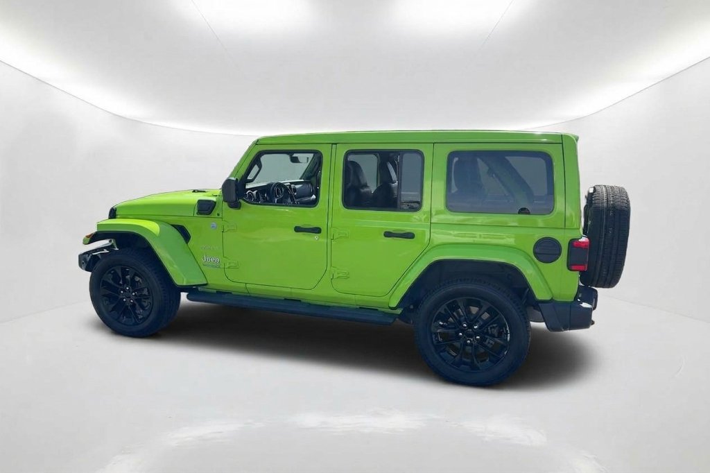 Used 2021 Jeep Wrangler Unlimited Sahara w/ Safety Group AWD/4WD image 9