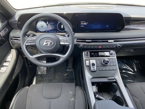 Used 2025 Hyundai Palisade Calligraphy image 11