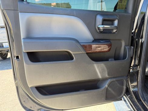 Used 2015 GMC Sierra 1500 SLT w/ SLT Crew Cab Value Package AWD/4WD image 22
