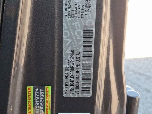 Used 2024 Jeep Wrangler Unlimited Rubicon image 26